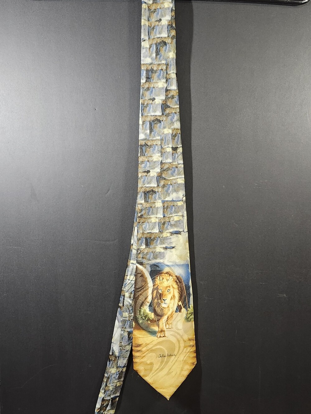 Lion Print Silk Tie in Blue and Gold